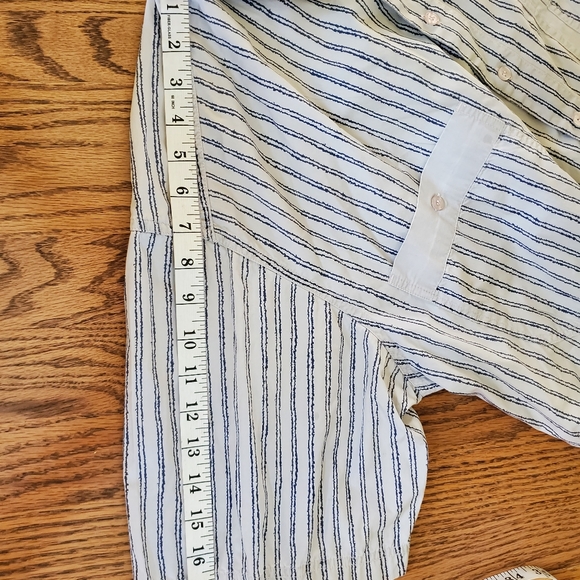 Levis mens short-sleeved button down shirt. Large. - Picture 8 of 10